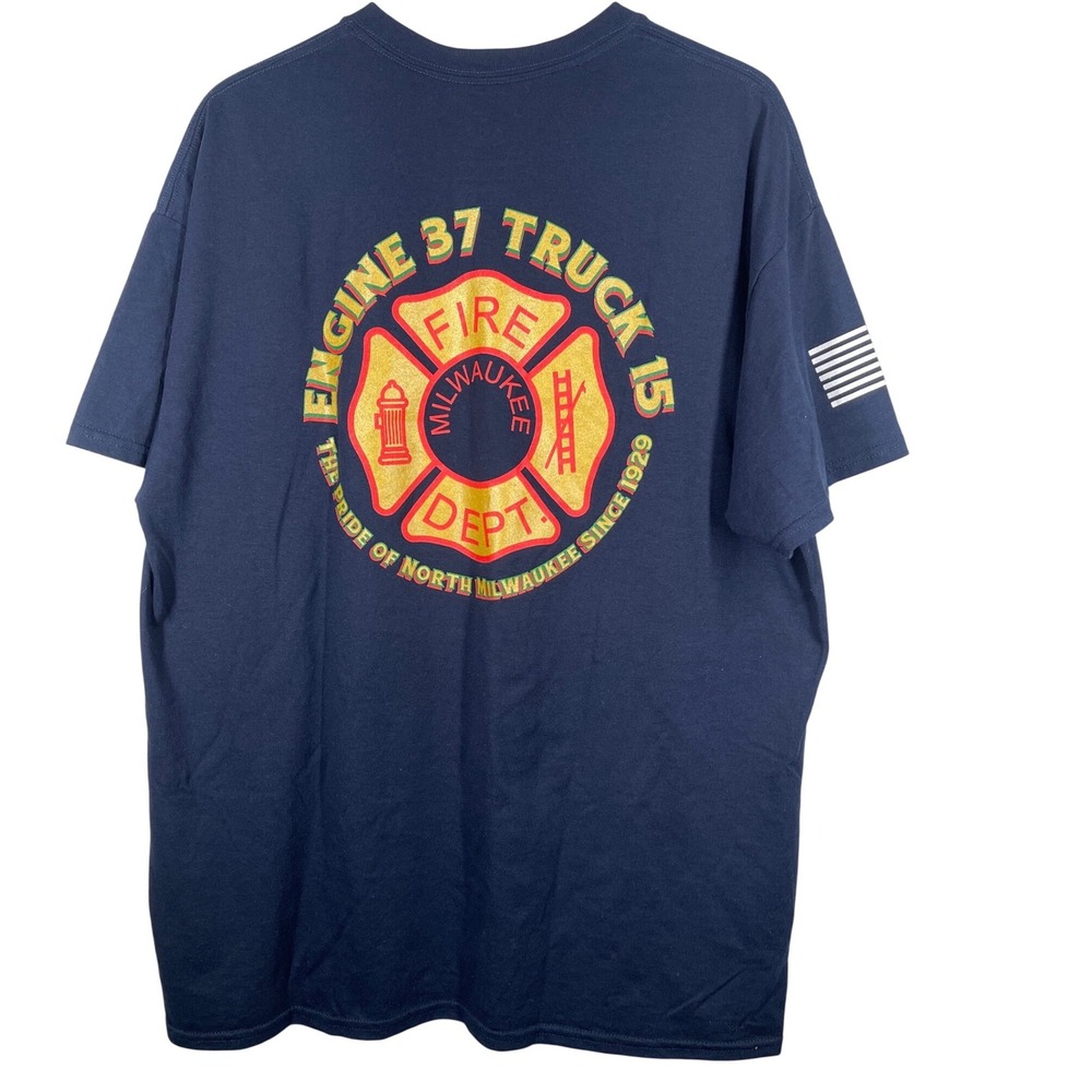 Milwaukee Fire Dept Engine 37 Truck 15 Gildan DryBlend Navy Tee Mens XL